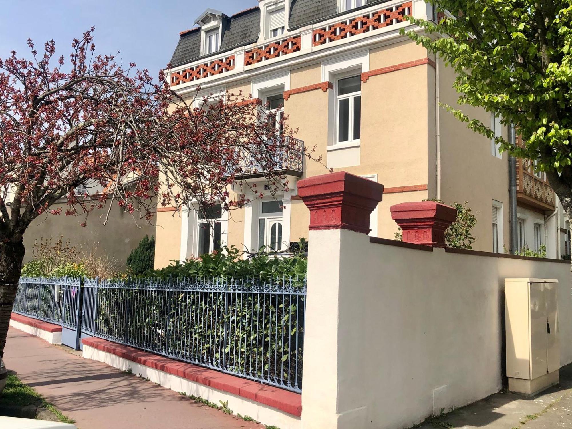 Sainte Cecile 1- Appartement Spacieux Et Lumineux 비시 외부 사진